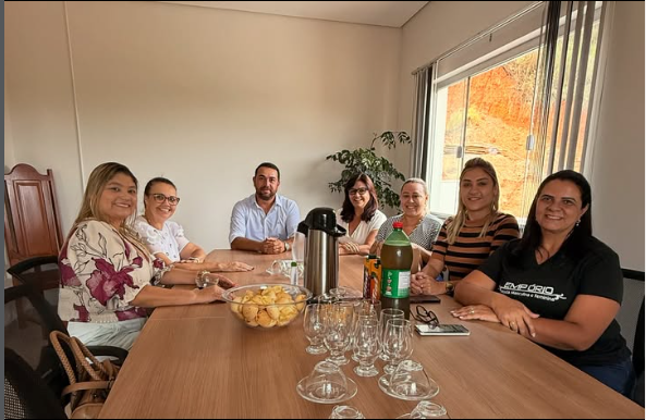 No momento, você está visualizando Visita da Câmara de Mulheres do Serro à Câmara Municipal